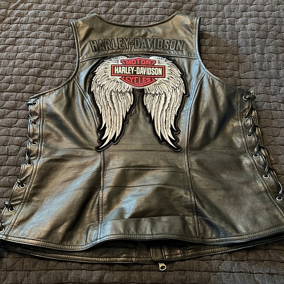 Women’s Harley Davidson leather vest - Picture 2 of 7